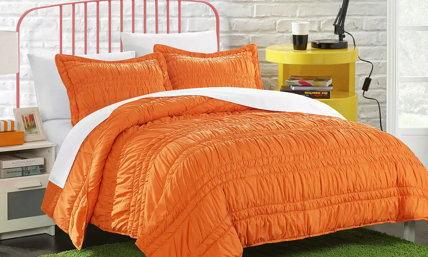 Drake Juvi Pleat and Ruffle Quilt Set - Second Medium
