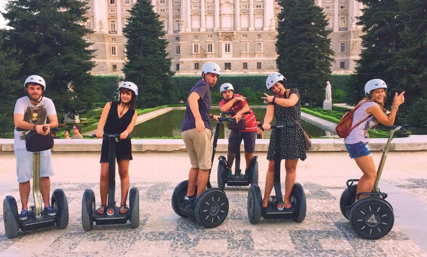 Image 8: Tour de Madrid sobre ruedas con Segway Madrid