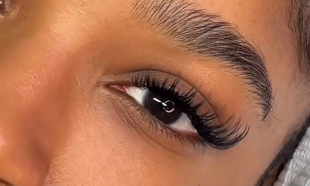 Enhance Your Look with Classic, Light Hybrid, or Hybrid Full Set