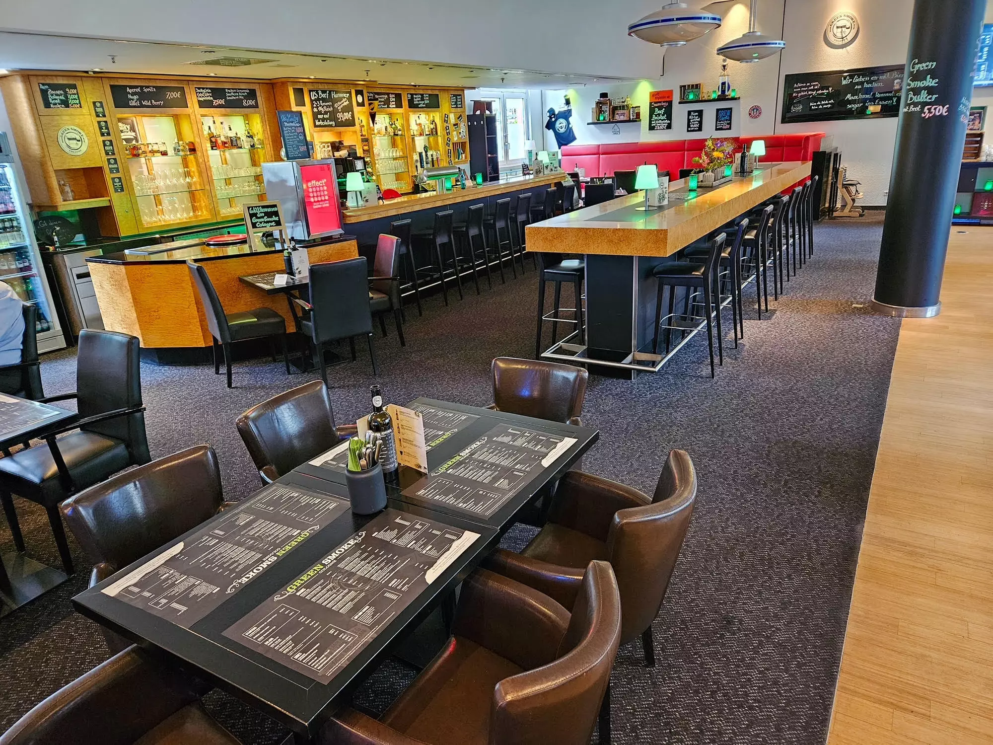 „Green Smoke Teller“ mit Beilagen und Bier für 1, 2 oder 4 Personen