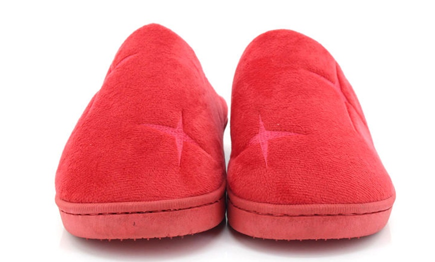 Image 13: Women's Fluffy Slippers