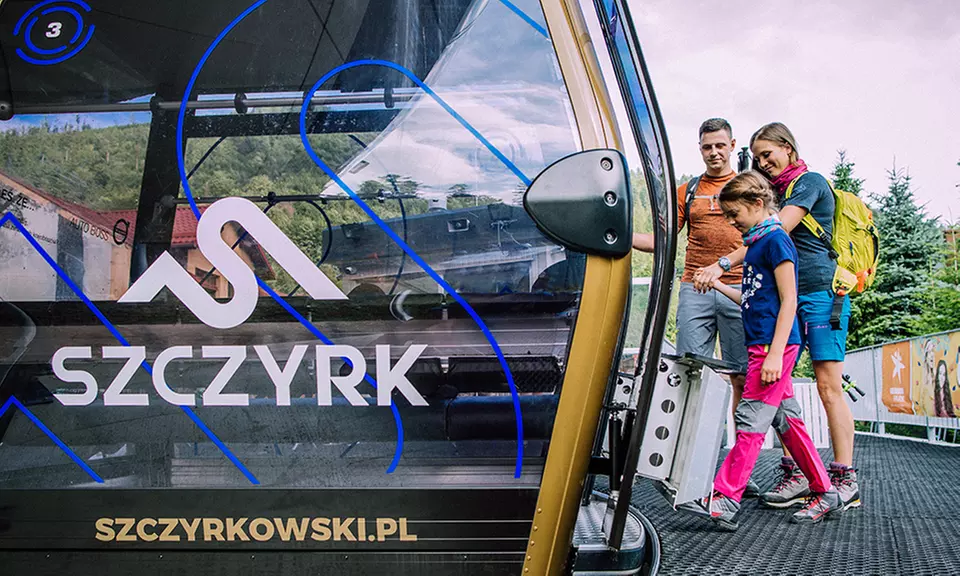 Jazda panoramiczną gondolą i widokową kanapą dla 1-5 osób w Szczyrk Mountain Resort (do -57%) - Primary Image