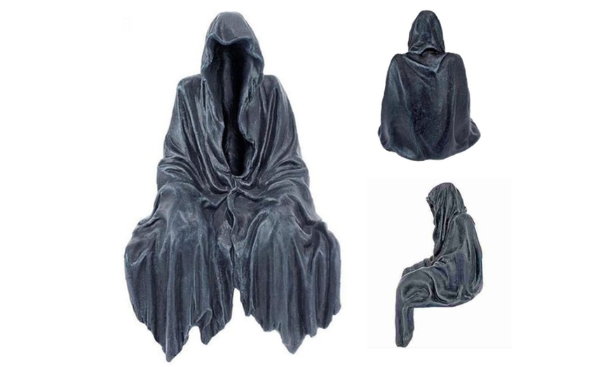 Image 1: Grim Reaper Sitting Statue Halloween Decoration