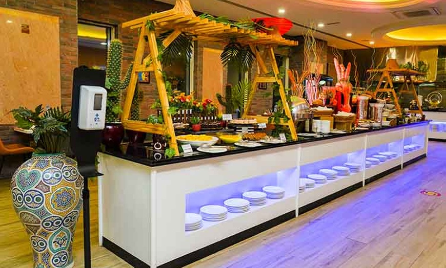 Image 1: Iftar Buffet with Ramadan Drinks at Cantina Continental 