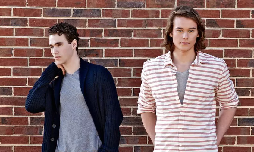 $69 for a Family Photo-Shoot Package for Up to 7 People from Derrick Williams Photography ($285 Value) - Primary Image