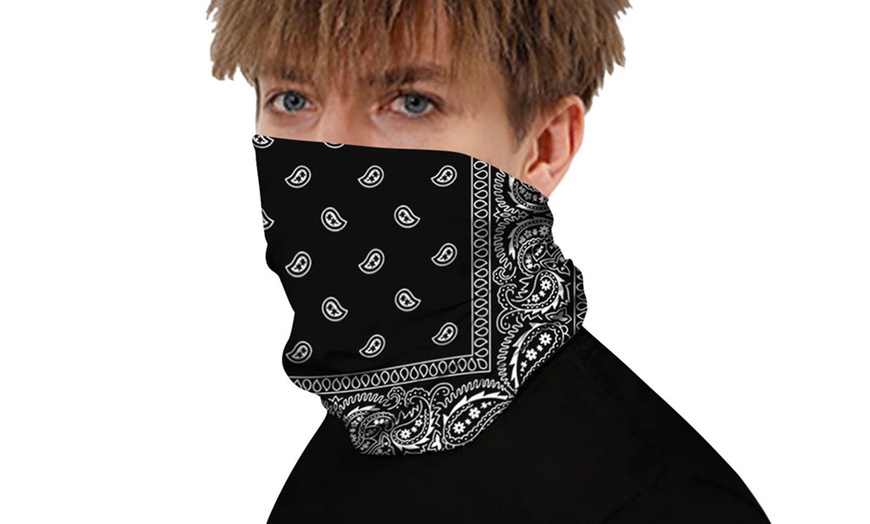 Image 26: Multifunctional Neck Gaiter