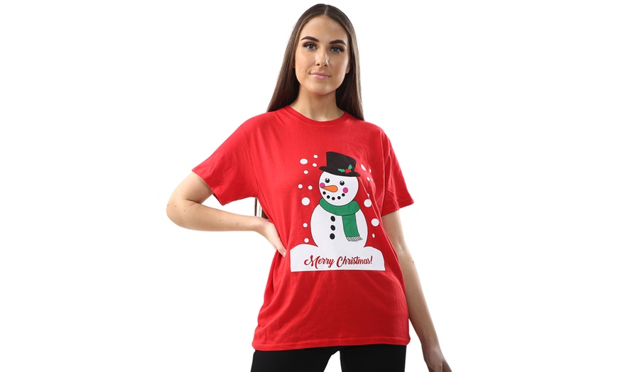 Image 13: Christmas T-Shirt