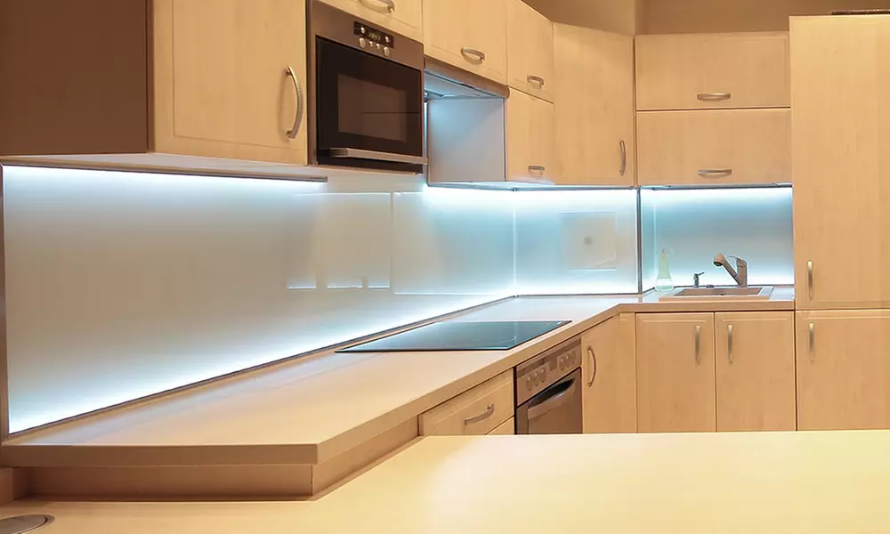 1, 2 ou 3 rubans LED de 1 m ou 2 m, blanc ou à changement de coloris avec ou sans télécommande - Primary Image