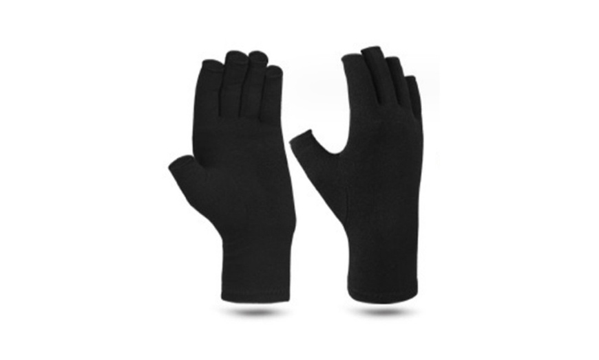 Image 4: Fingerless Compression Pressure Gloves