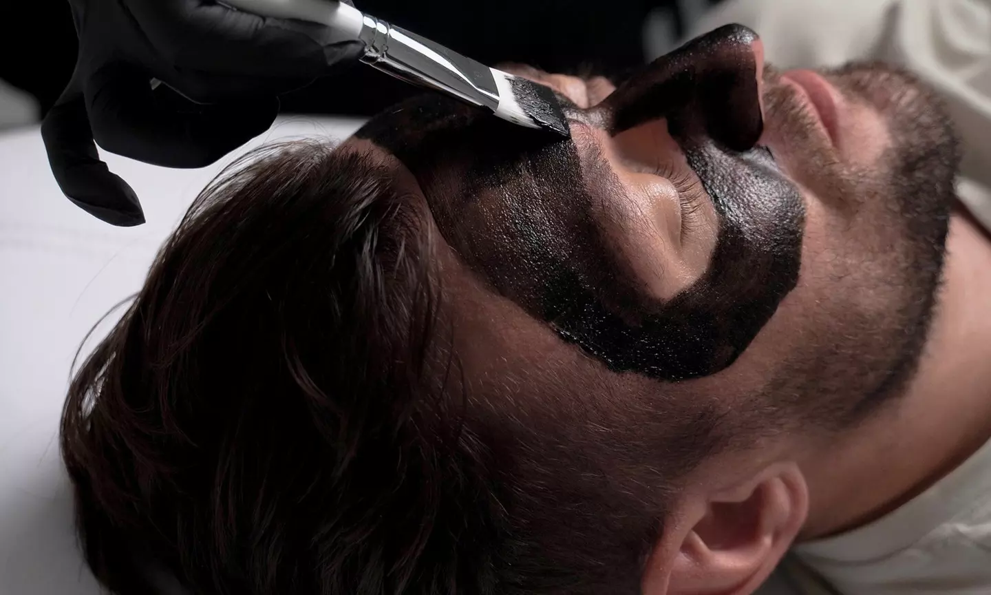 Laserowy peeling węglowy i laserowy lifting – 1 lub 4 zabiegi