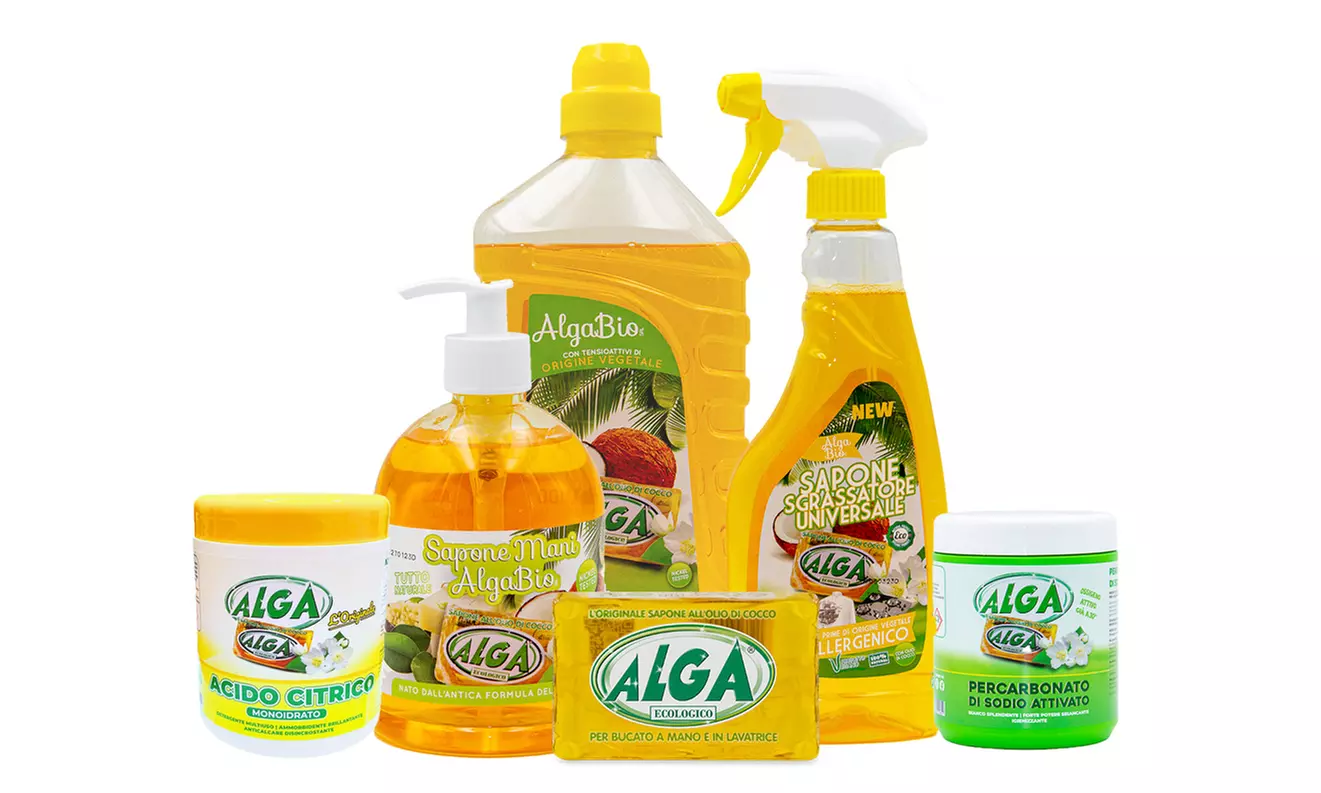 Lot de savons et produits de ménage