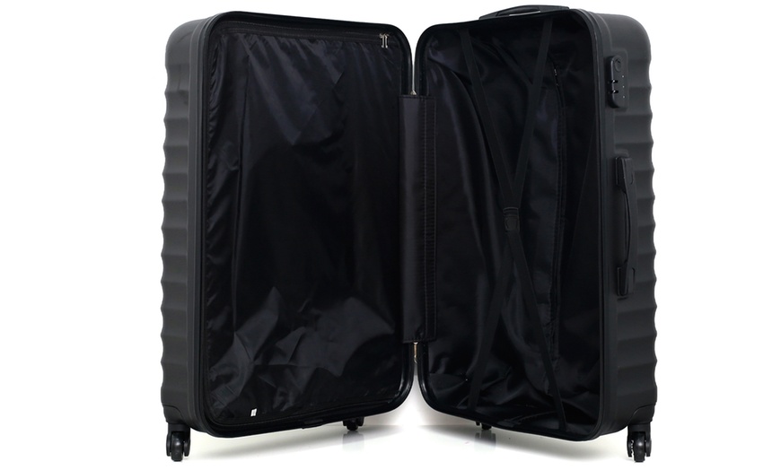 Image 4: Jakarta Set of Three Suitcases