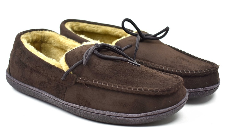 Image 16: Men's Fleece-Lined Slippers