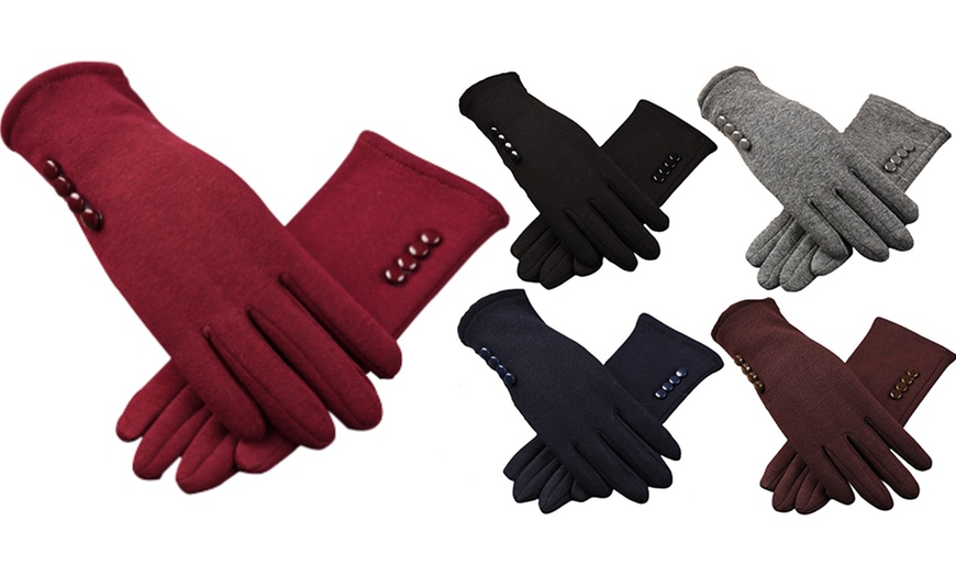 Image 2: Touch Screen Warm Gloves for Women