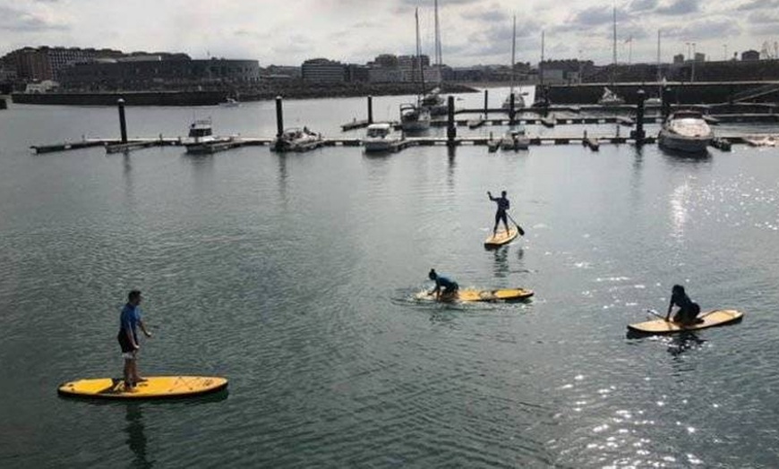 Image 3: Diversión acuática con 1 h de paddle surf con Motos de Agua Poniente