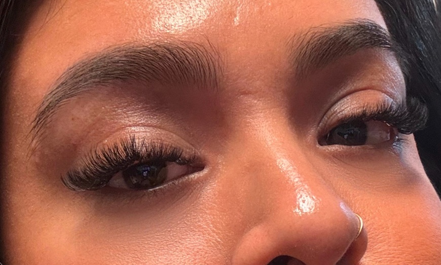 Image 2: Get Fuller, Dramatic Lashes with Mink Eyelash Extensions