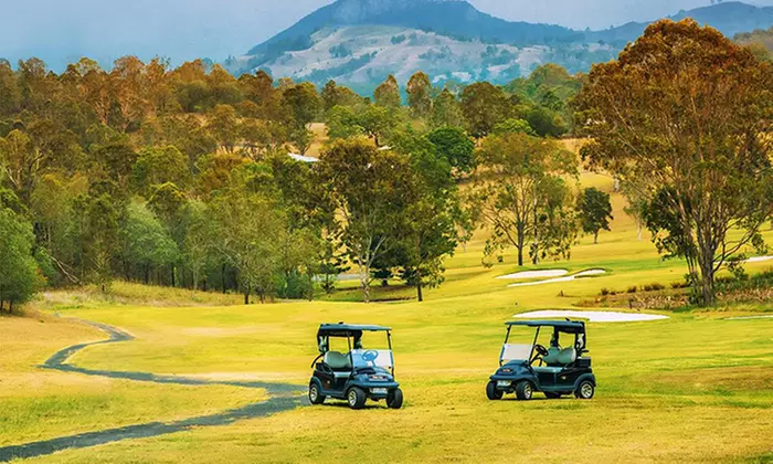 Kooralbyn:Queen Room, King Family Room up to 4 with Breakfast & more