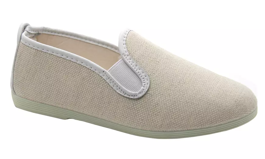 Image 4: Canvas plimsolls