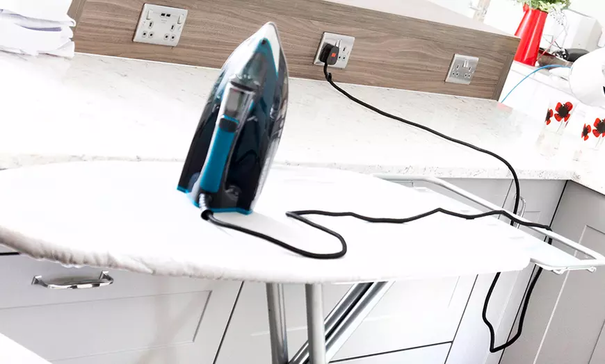 Image 5: Hoover IronJet with LCD Screen