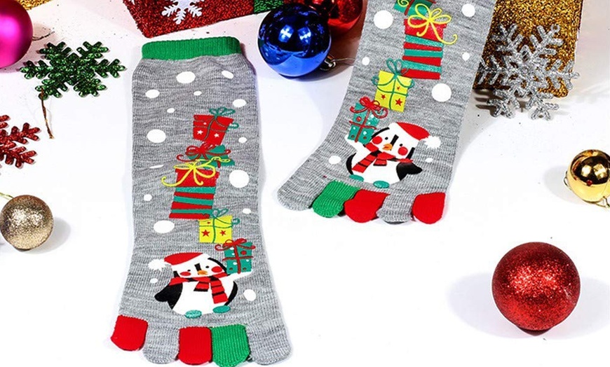 Image 2: Women's Christmas Cotton Socks