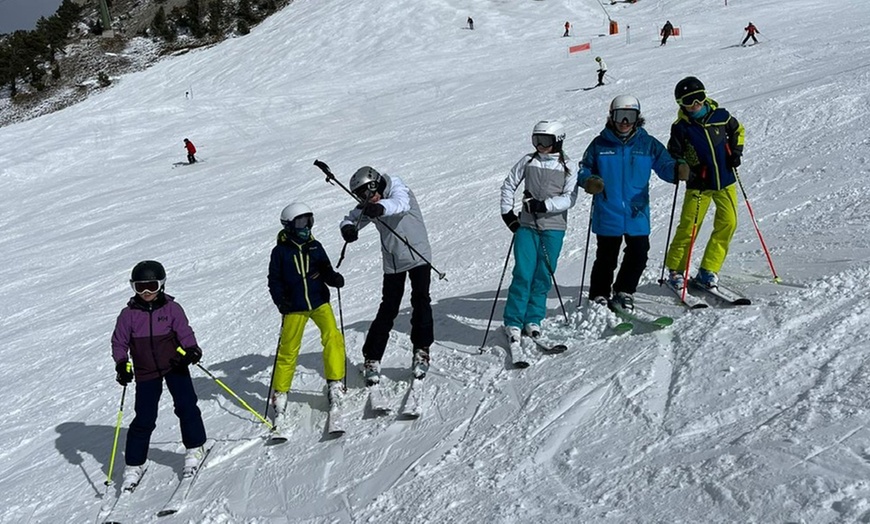 Image 2: Curso de esquí o snow para niño o adulto con Skicenter