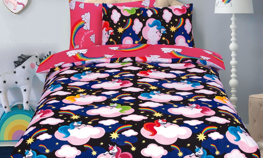 Image 2: Kids Reversible Duvet Set