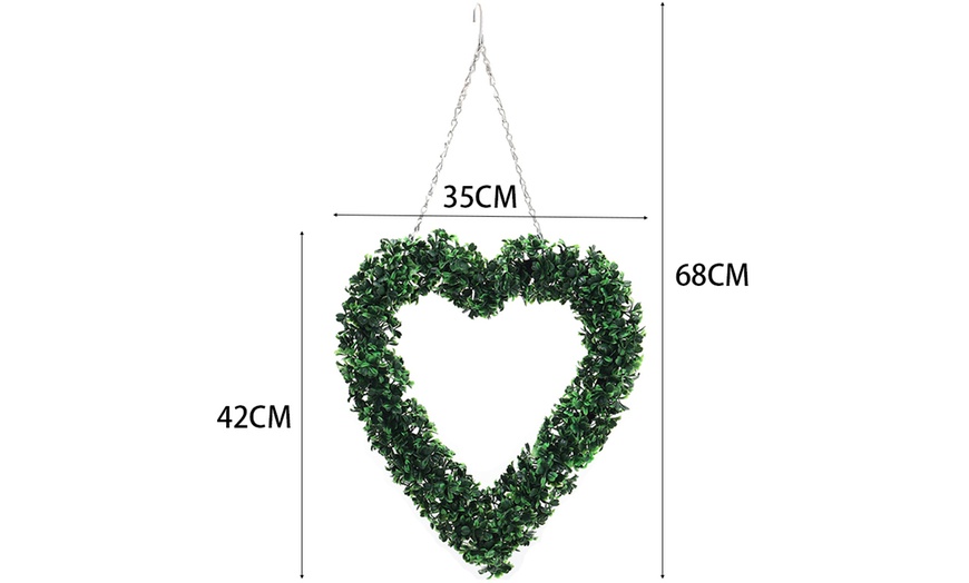 Image 6: Artificial Boxwood Green Leaves Heart Wreath