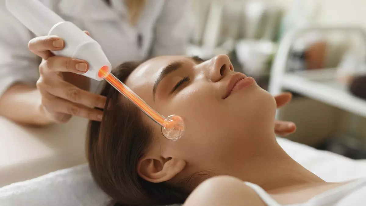 Aevum Aesthetics offers a rejuvenating facial experience with options for a cooling mask or cryotherapy, saving up to 35% - Second Medium