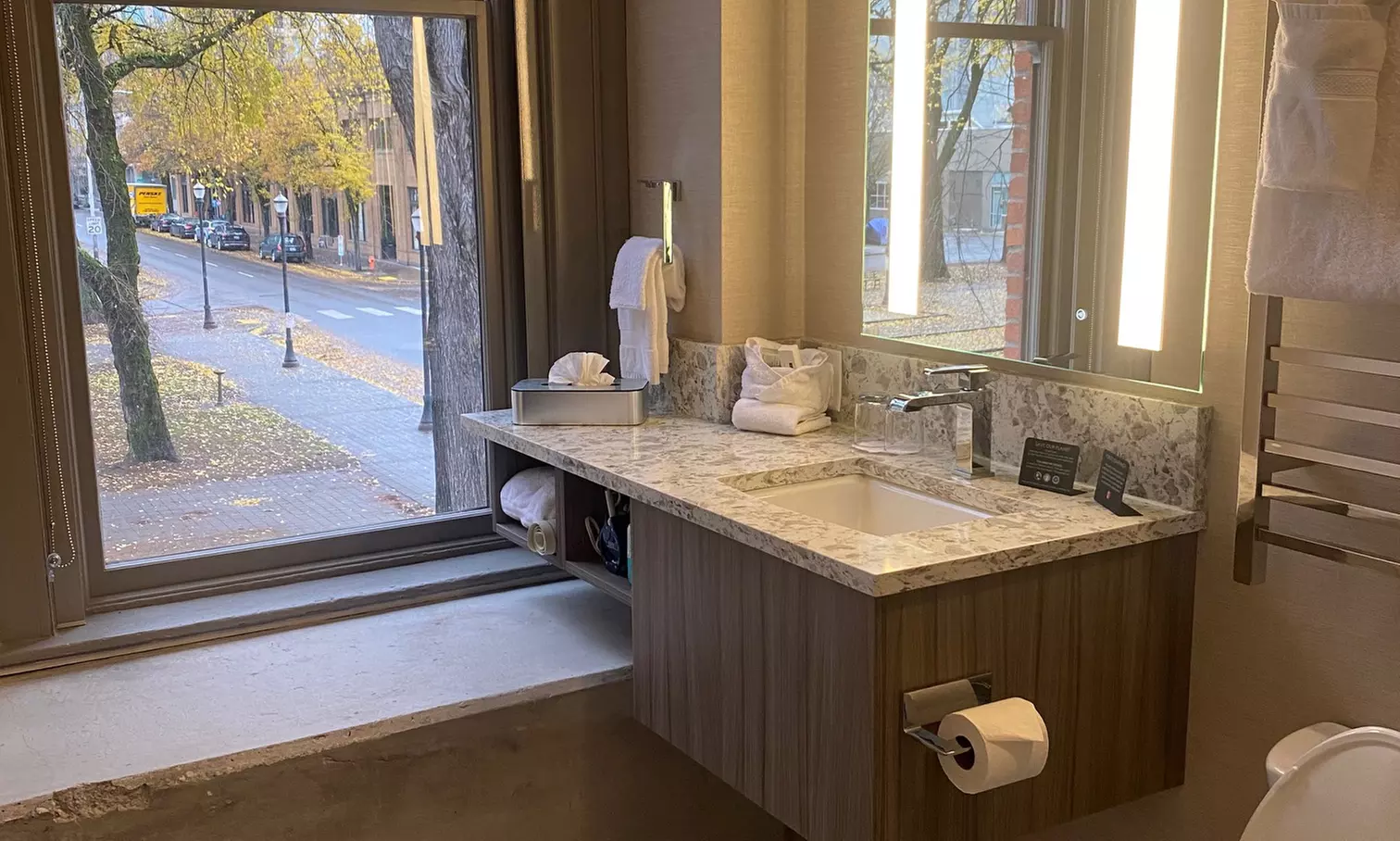 Historic Art-Deco Boutique Hotel in Portland’s Pearl District