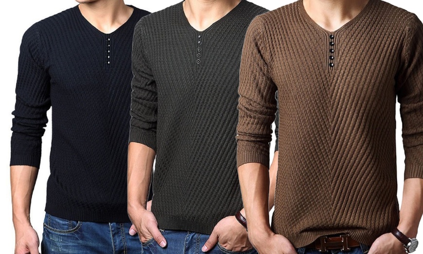 Image 1: Men's Slim Fit V-Neck Jumpers