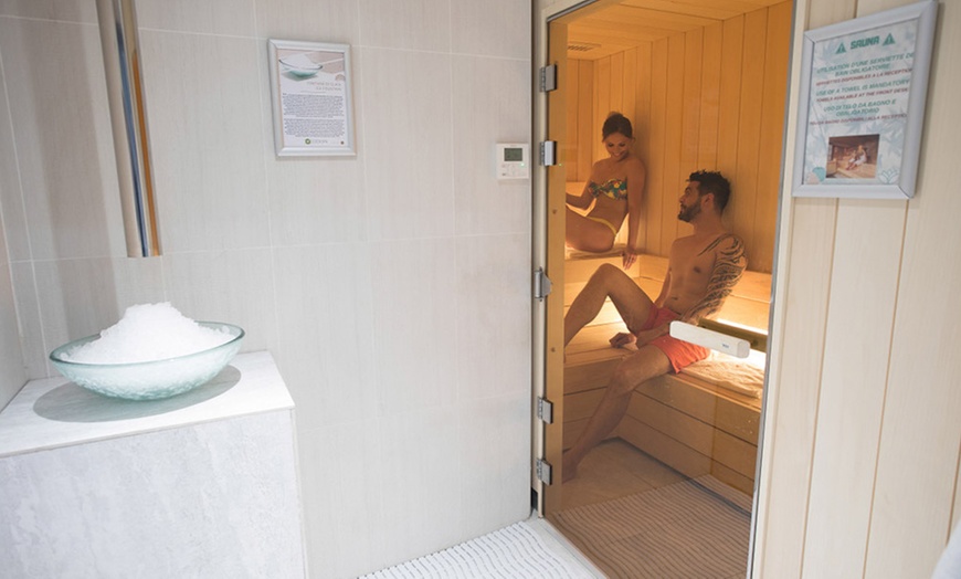 Image 4: Kit spa avec balnéo et/ou modelage au choix au CRISTAL HOTEL & SPA