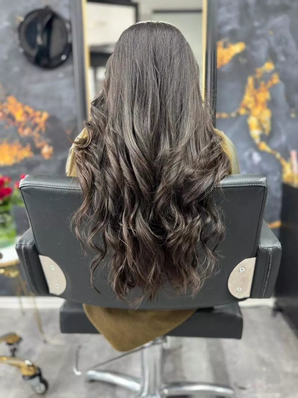 Haarschnitt für Damen: Spitzen schneiden oder alle Schnittarten