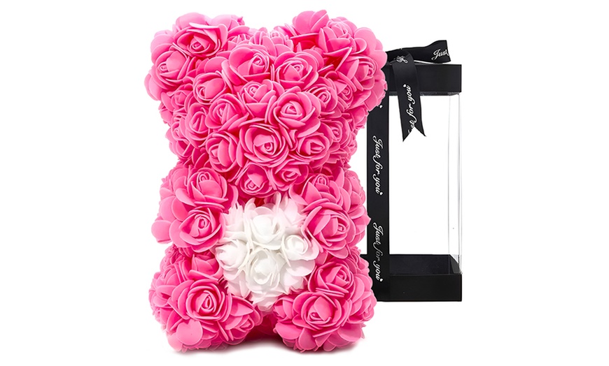 Image 24: Ours en peluche en rose artificielle