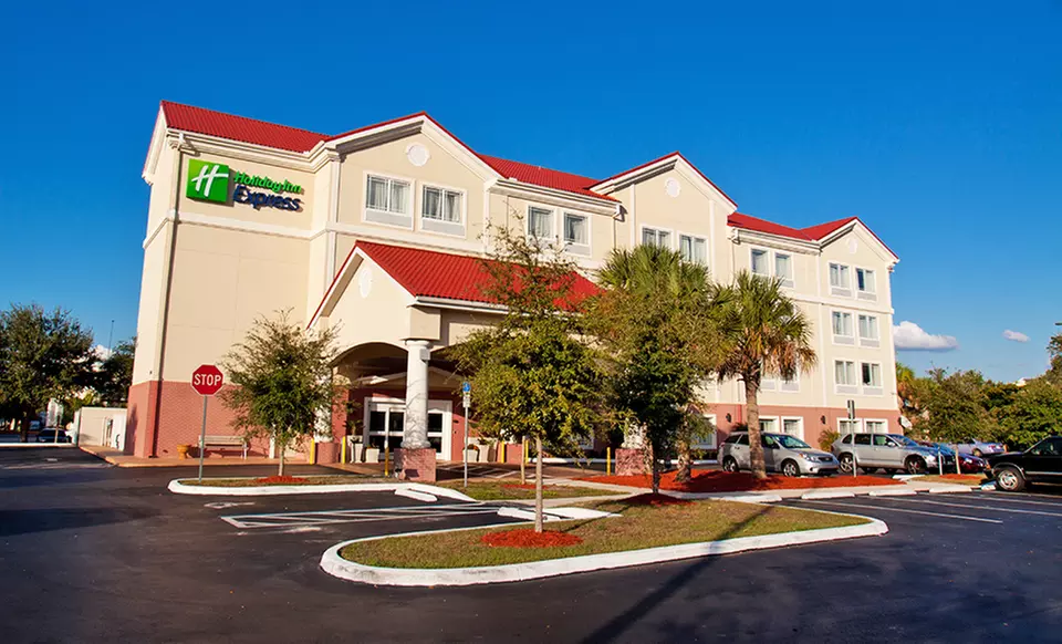 Stay at Holiday Inn Express Venice in Florida. Dates into September. - Primary Image
