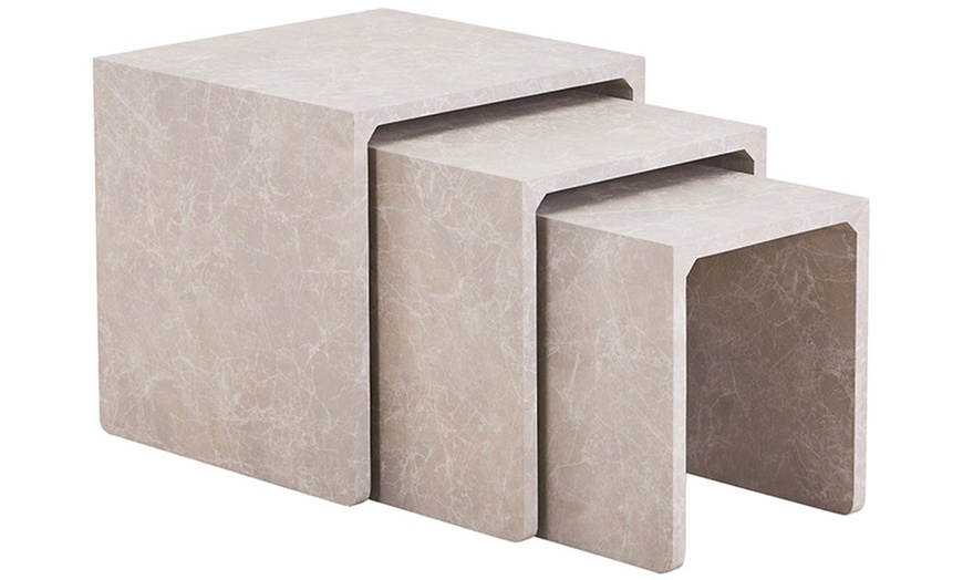 Image 2: Ensemble de 3 tables d’appoint "Irima" avec finition effet marbre