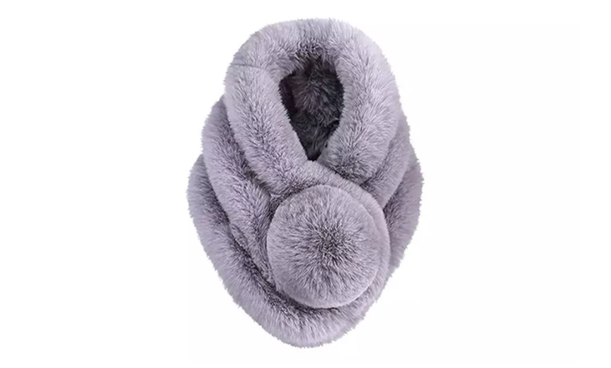 Image 3: Women's Soft Fluffy Faux-Fur Warm Scarf