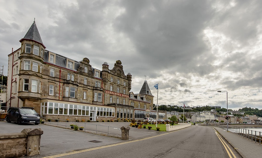 Image 4: Oban: 1-3 Nights with Breakfast