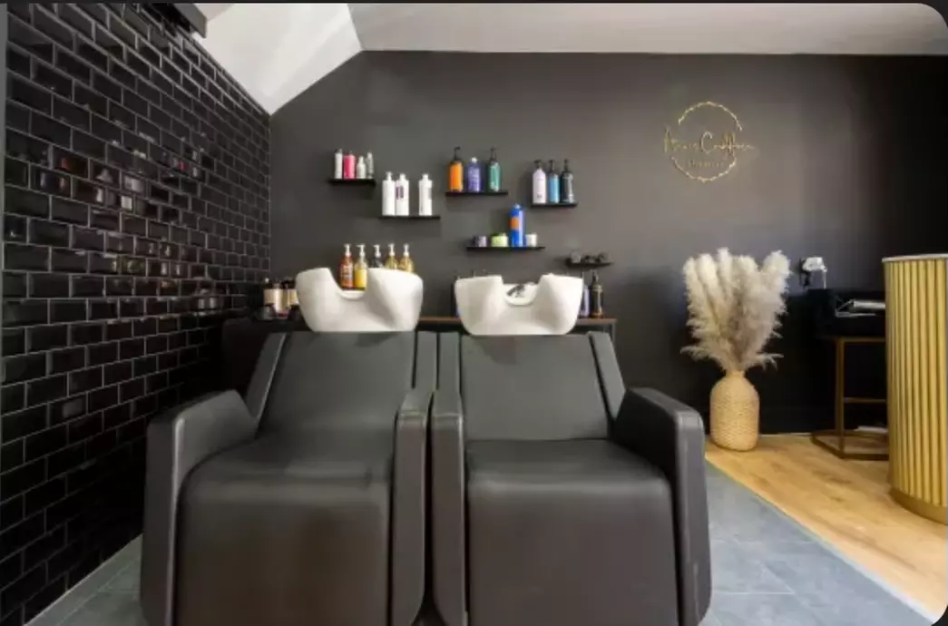 Jusqu'à 46% de remise sur Lissage brésilien chez Anais Coiffure