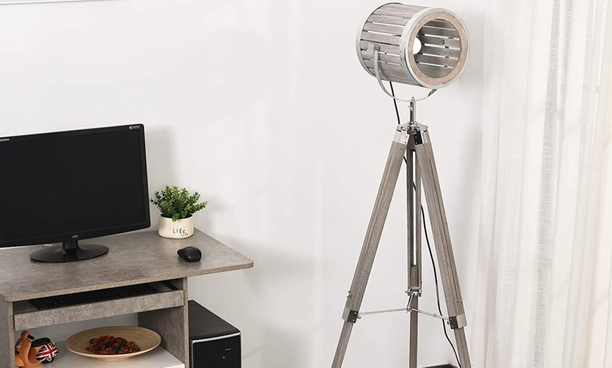 Image 5: HomCom Tripod Floor Lamp