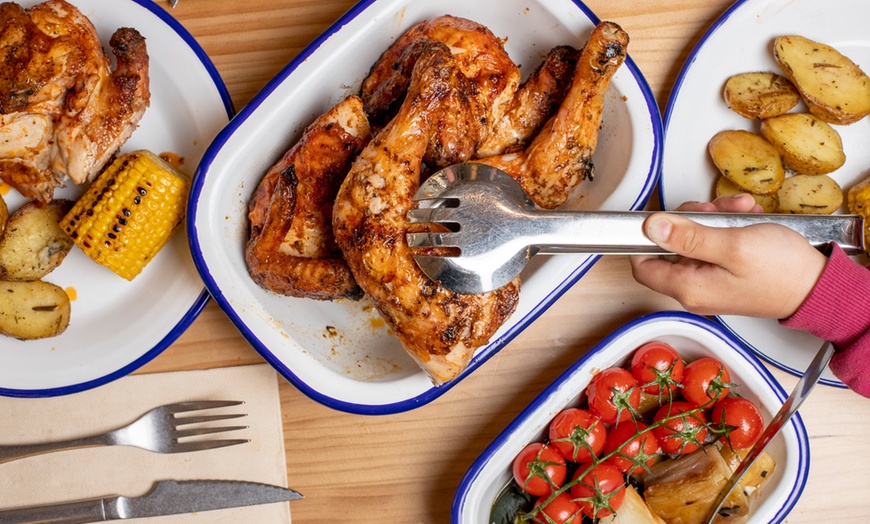 Image 2: El súmmum del sabor: menú portugués con pollo al carbón en Prosperidad