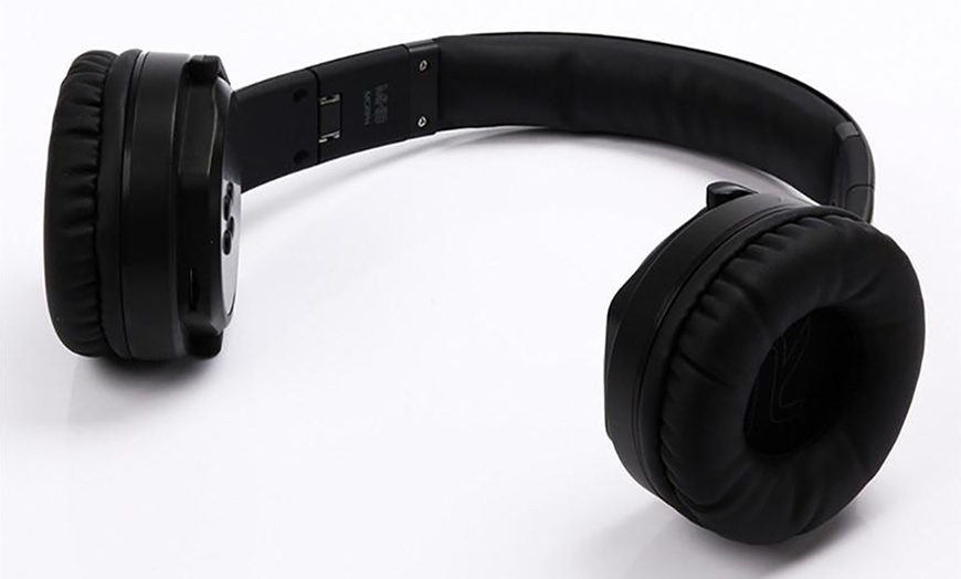 Image 2: 2-in-1 Headphones and Speaker