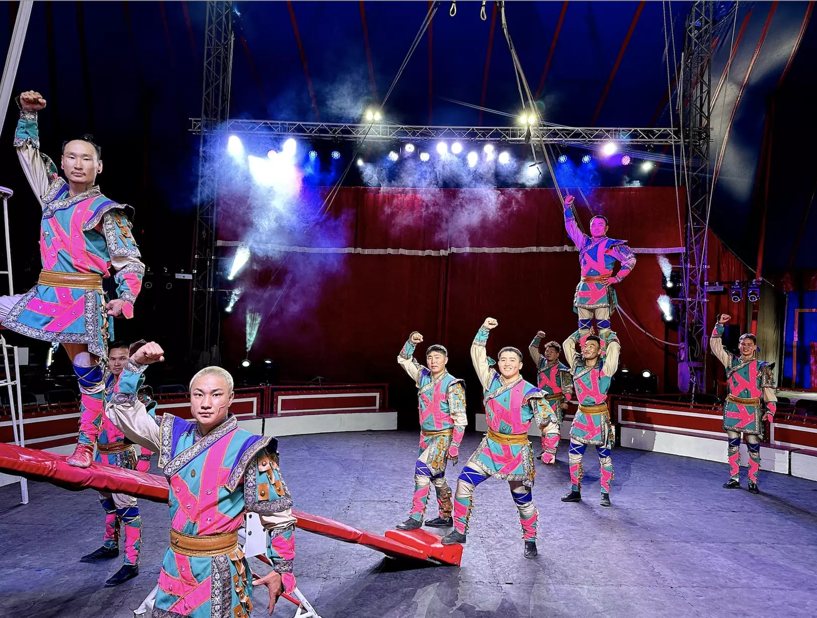 Royal Canadian Family Circus on April 10-19