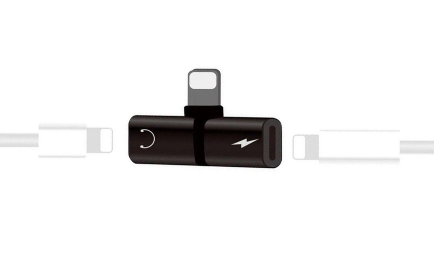 Image 3: Adapter with Lightning® Connector