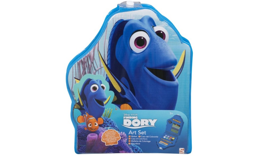 Image 3: Finding Dory Art Sets