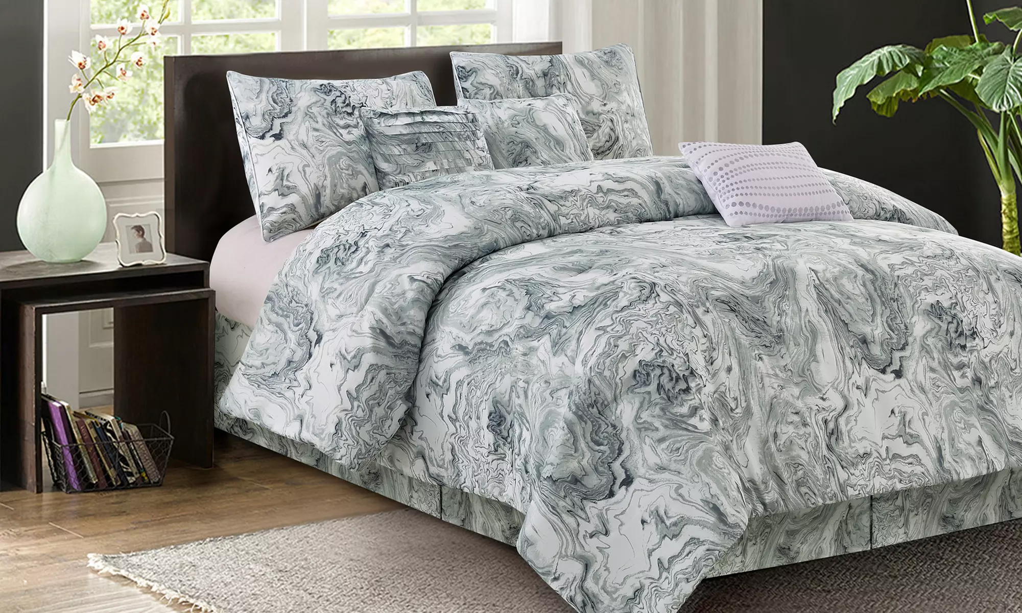 R2Zen Reversible Comforter Sets (7-Piece) - Primary Image