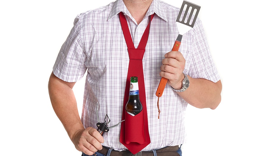 Image 2: Bottle-Holding Tie