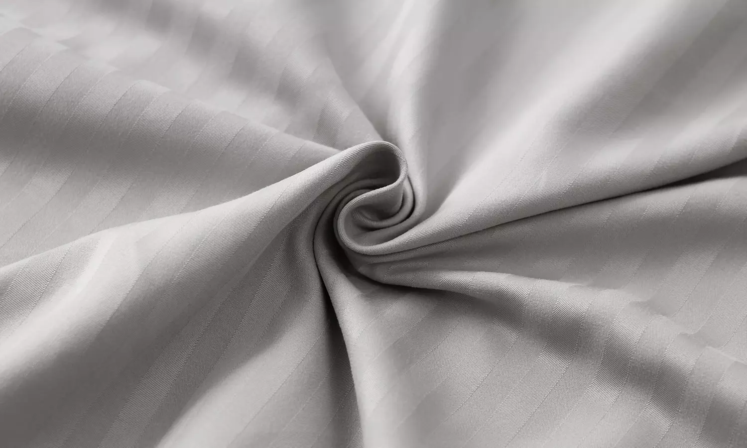 Three Pieces Stripe Duvet Cover Set With Two Pillowcases