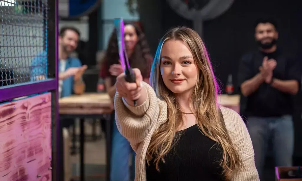 Treffe ins Schwarze: Axtwerfen auf eigener Bahn