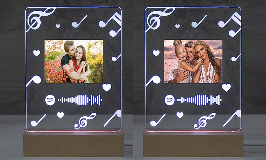 Image 6: Custom Musical Night Lights
