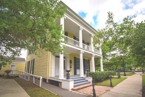 Explore Historical Houston Homes on Private Guided Tours